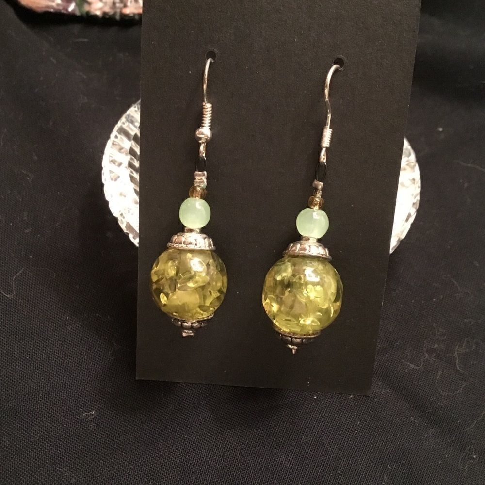 Silvertone Fish Hook Wires Crackle Beads in Green Earrings
